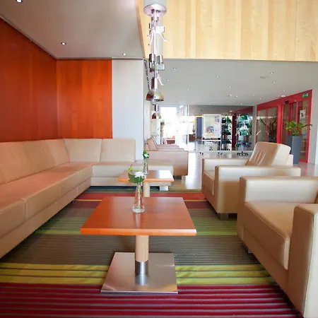 فندق Creina