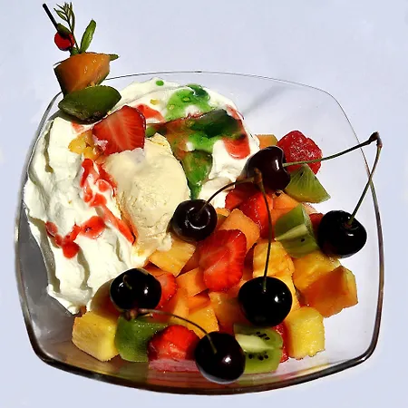 فندق Creina