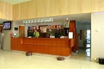فندق Creina 4*