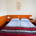 Creina Hotel