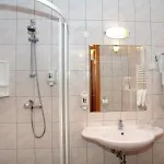 Creina 4*