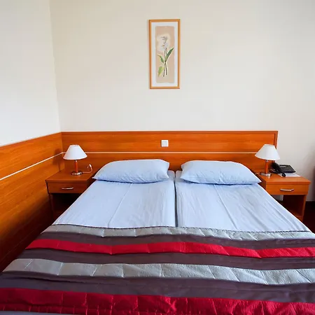 Creina Hotel