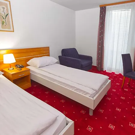 Hotel Creina 4*