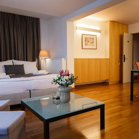 Creina Hotel 4*